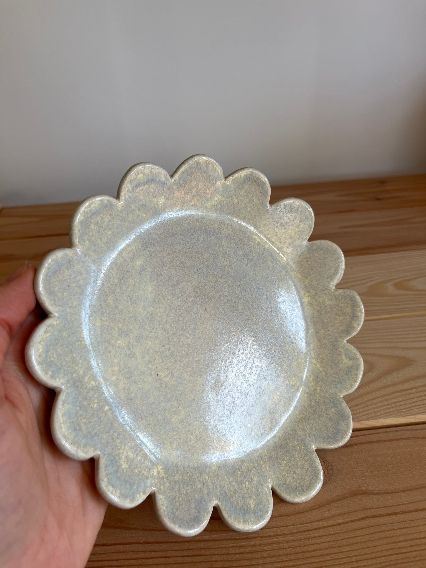 golden ivory scalloped plate